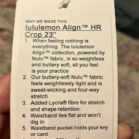 LULULEMON- brand new cropped leggings size 6 - Picture 1 of 2
